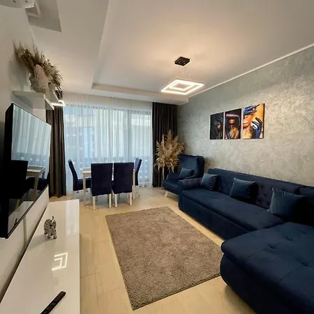 Zav Mamaia